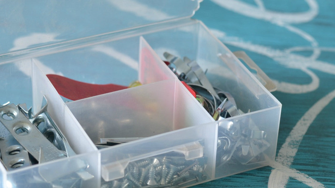 Giveaway! {hanging system + prints}